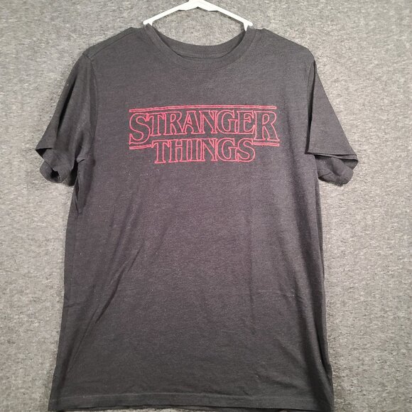 Stranger Things Short Sleeve Black T-Shirt with Season Title Design Size Large - Picture 1 of 7